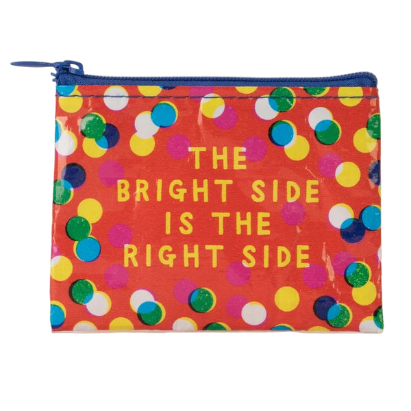 Le bon côté, c'est le porte-monnaie à droite 