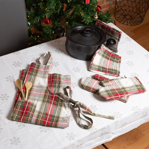 Fabstyles Christmas Celebration Plaid Potholders (Set of 2)