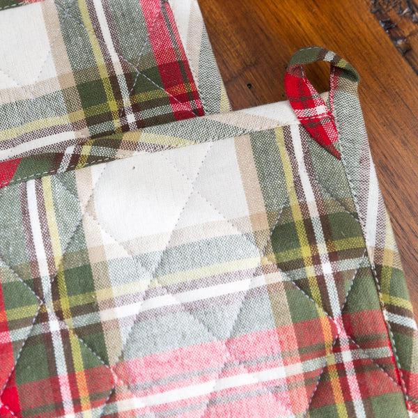 Fabstyles Christmas Celebration Plaid Potholders (Set of 2)