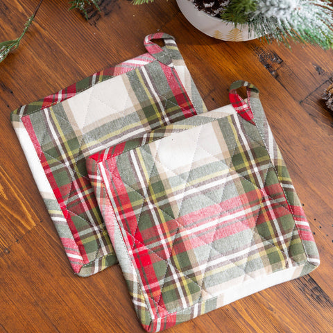 Fabstyles Christmas Celebration Plaid Potholders (Set of 2)