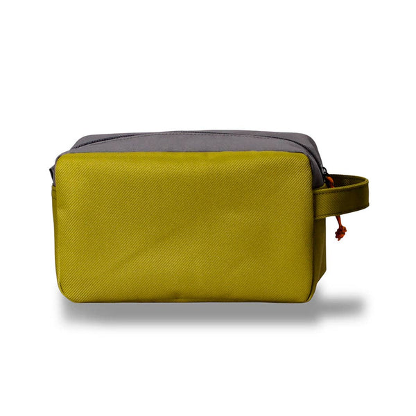 Compact design CANADA TRAVEL KIT TOILETRY BAG