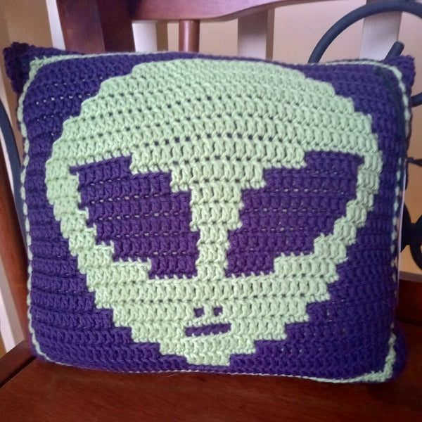 Alien Pillow