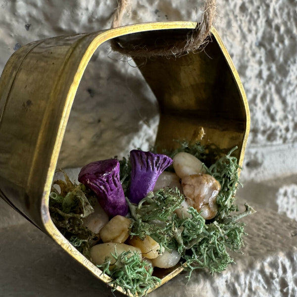 Ring Mushroom Ornament - brass hexagon purple