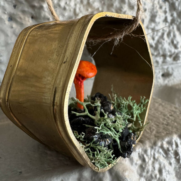 Ring Mushroom Ornament - brass hexagon orange