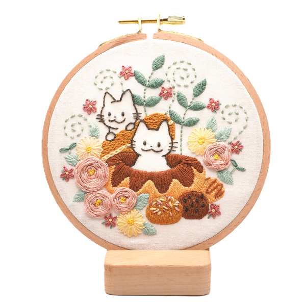 DIY Embroidery Kit (Doughnuts)