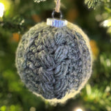 Christmas Bauble - cable stitch 