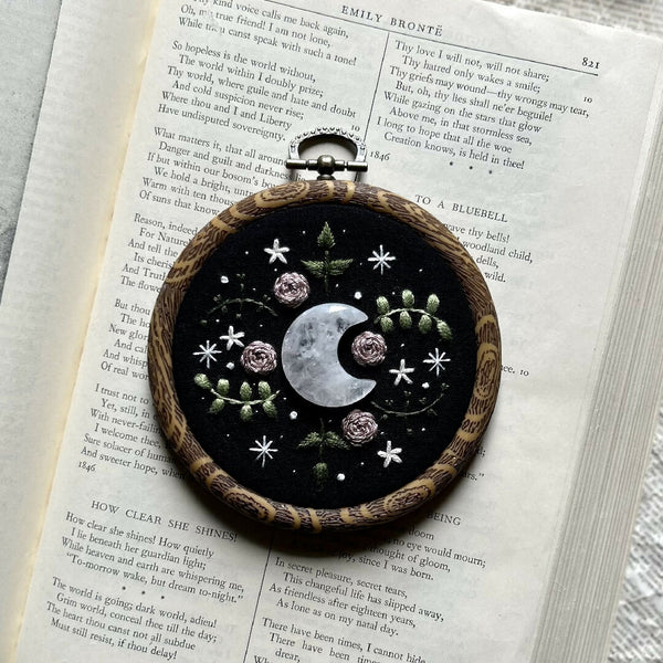 Embroidery Art | Quart Crystal