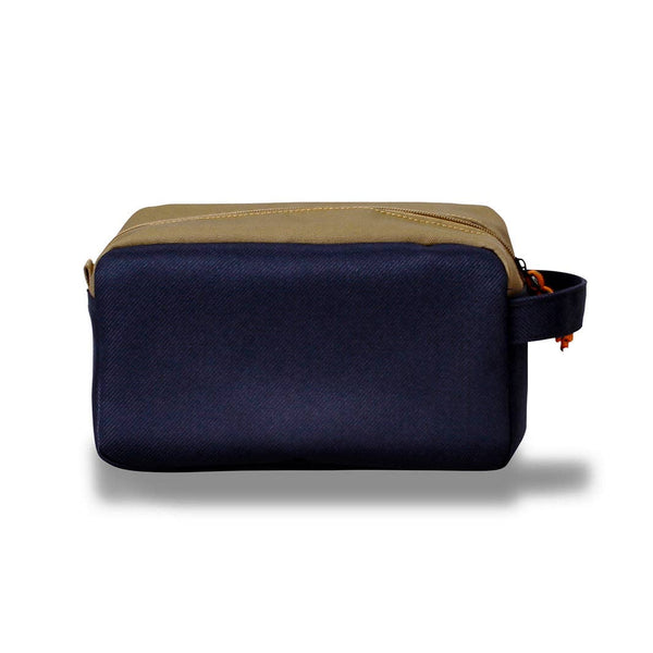 Compact design CANADA TRAVEL KIT TOILETRY BAG
