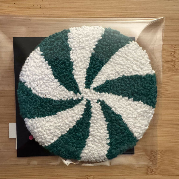 Sous-tasse à motif tourbillon de menthe poivrée verte