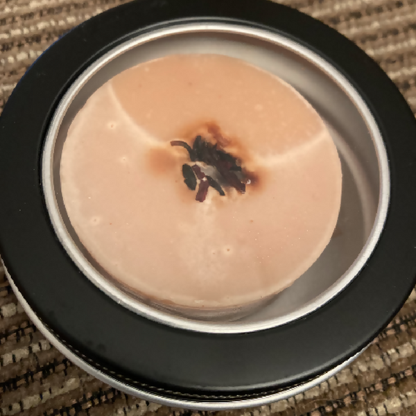 Lavender shampoo bar in tin