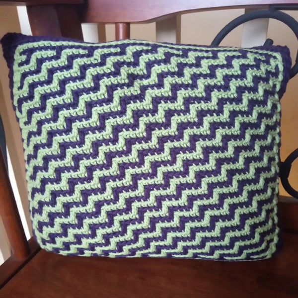 Alien Pillow