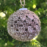 Christmas Bauble - granny stitch 