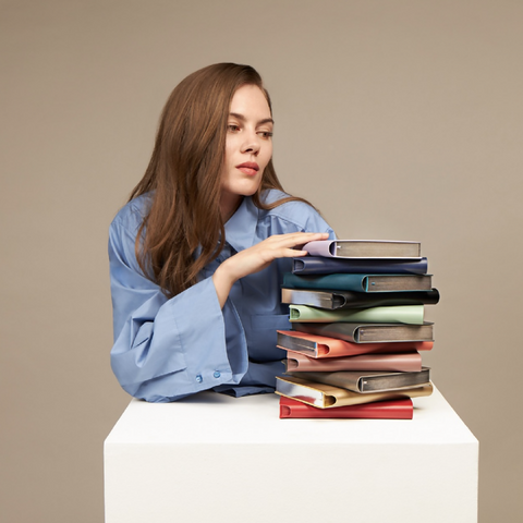 2025–2026 Smyth Academic Weekly Planner — Gold A5 Vegan Leather Luxe Agenda (18-Month, Bilingual)